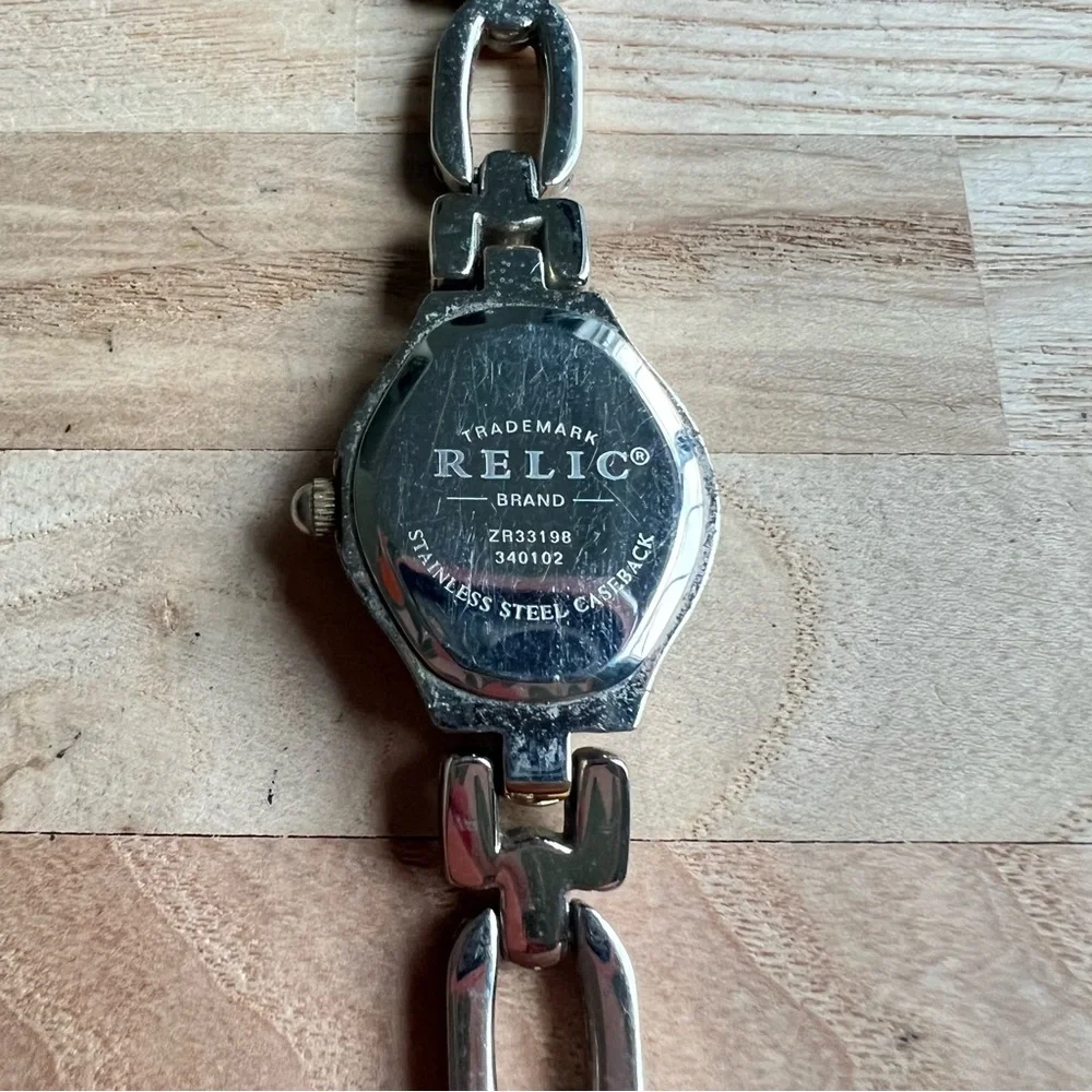 Relic two-tone ladies watch NEW BATTERY